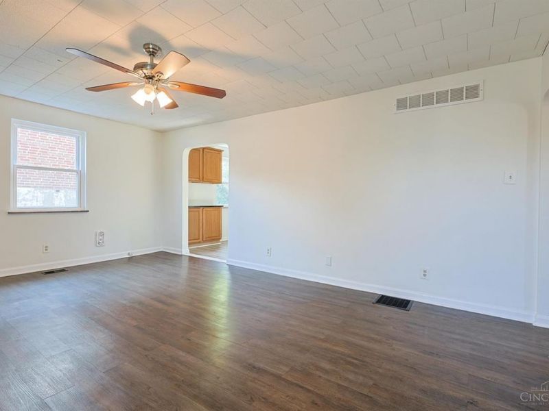 221 E Mechanic Street, Reading, OH 45215 Photo 8