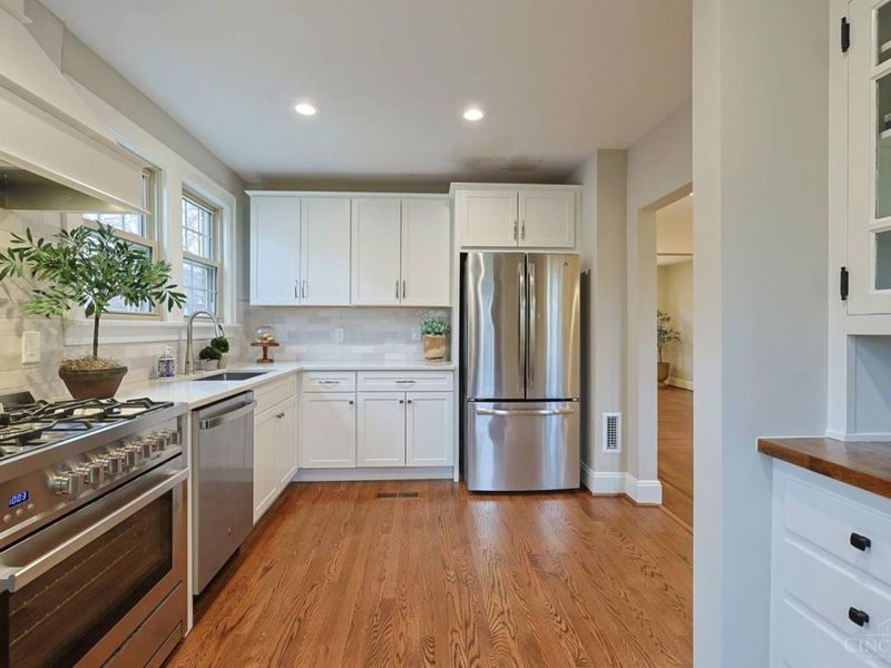 1568 Wittekind Terrace, Cincinnati, OH 45224 Photo 17