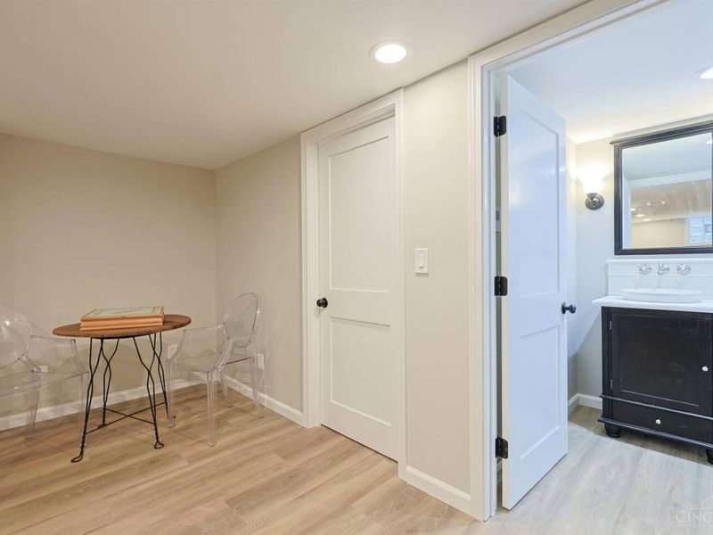 1568 Wittekind Terrace, Cincinnati, OH 45224 Photo 32