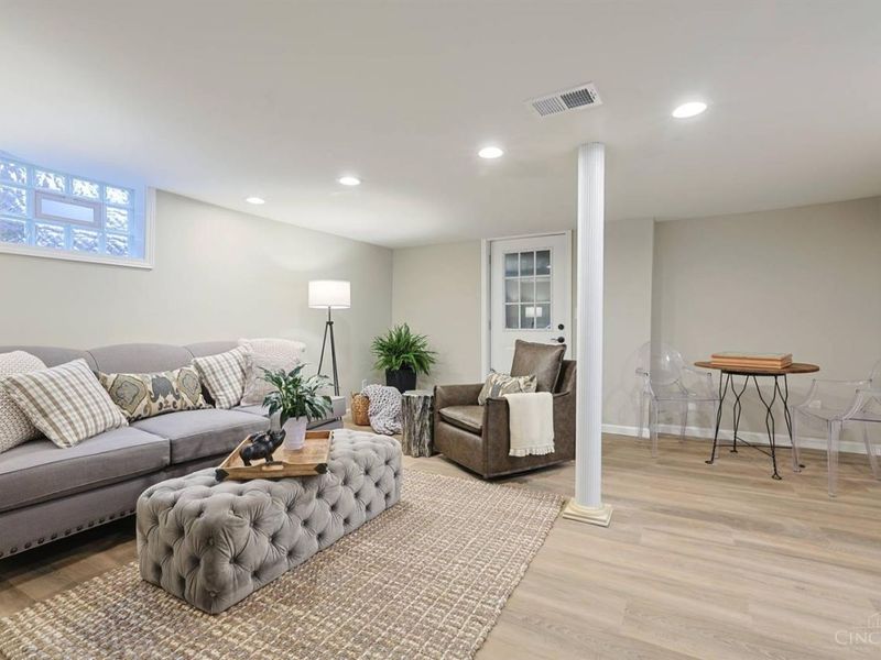 1568 Wittekind Terrace, Cincinnati, OH 45224 Photo 33