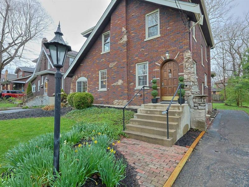 1568 Wittekind Terrace, Cincinnati, OH 45224 Photo 4