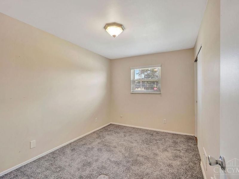 1088 Pinehollow Lane, Cincinnati, OH 45231 Photo 16