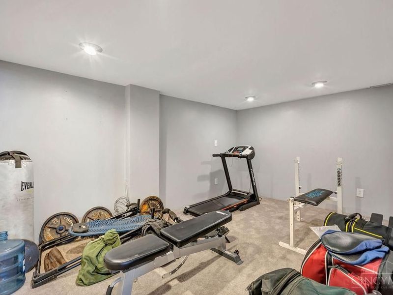 1088 Pinehollow Lane, Cincinnati, OH 45231 Photo 23