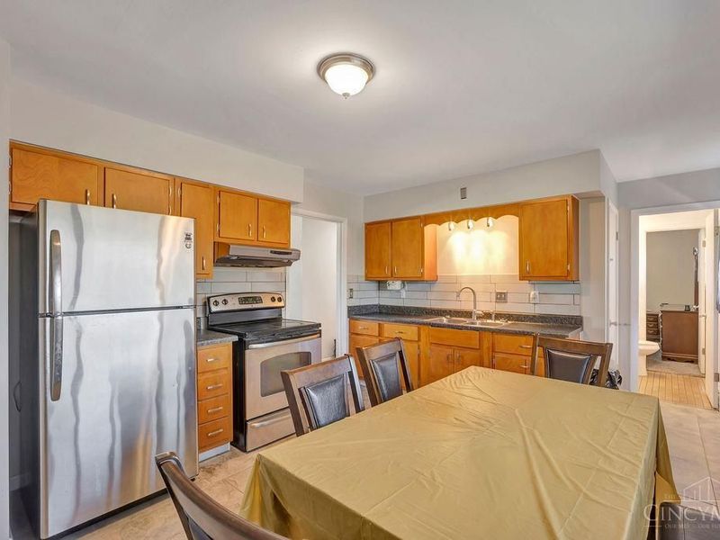 1088 Pinehollow Lane, Cincinnati, OH 45231 Photo 8