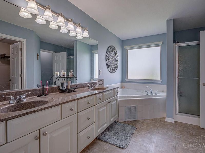 1399 Treaty Court, Hamilton, OH 45013 Photo 17