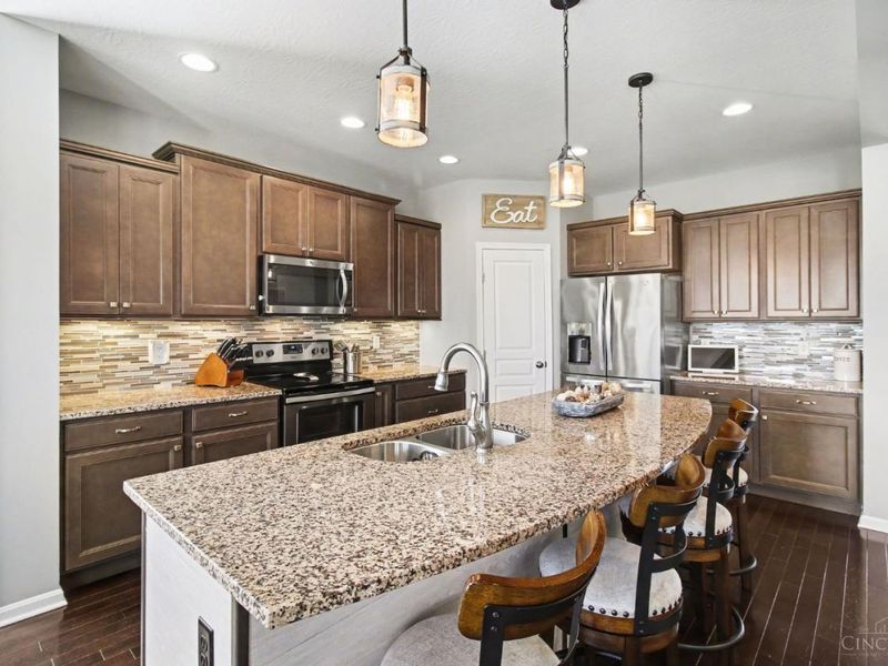 7154 Birkdale Drive, Hamilton Twp, OH 45039 Photo 11