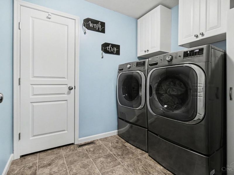 7154 Birkdale Drive, Hamilton Twp, OH 45039 Photo 14