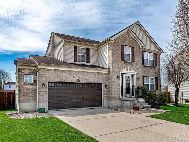 711 Hunter Court, Trenton, OH 45067 Photo 2