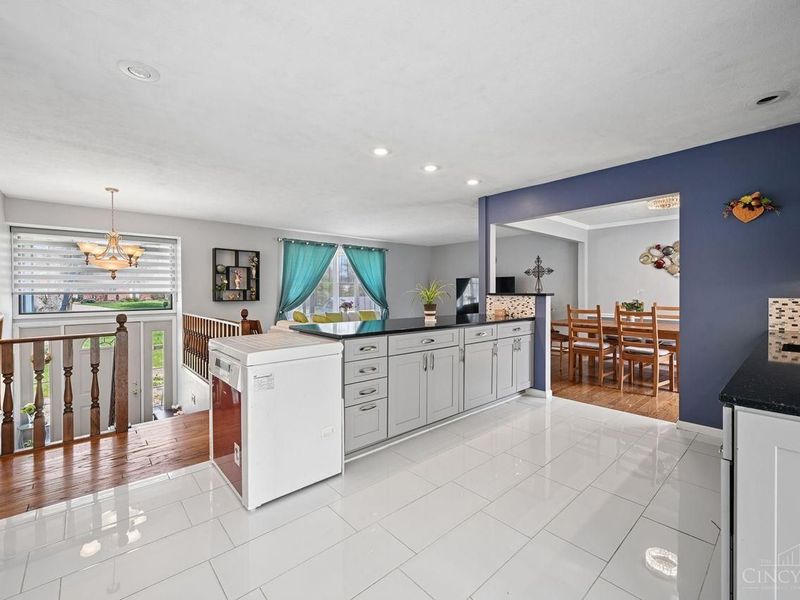 11388 Marlette Drive, Symmes Township, OH 45249 Photo 6