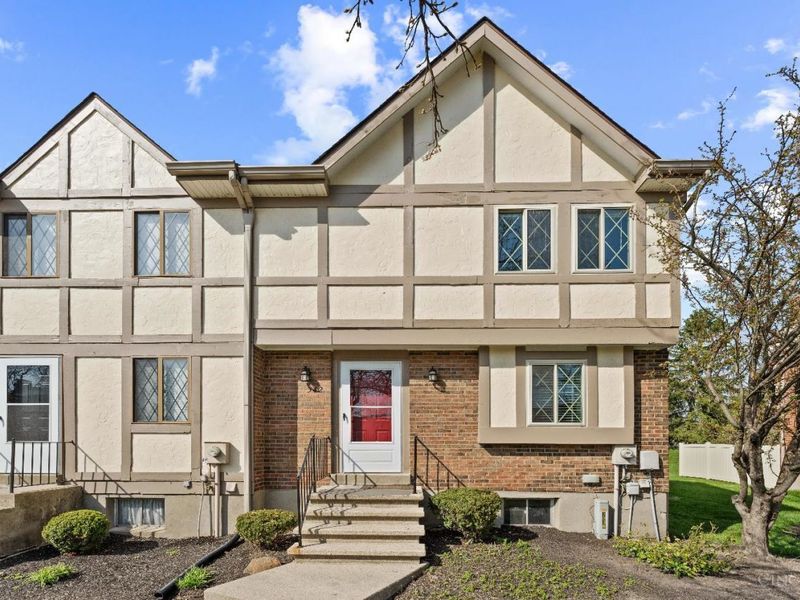 342 Bexley Court, Mason, OH 45040 Photo 2