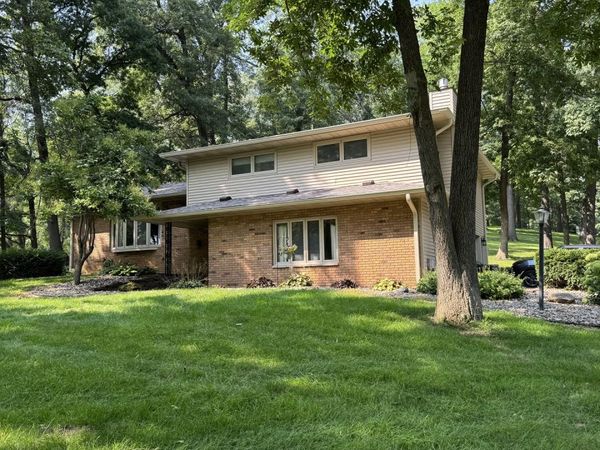 3309 Valley Drive , Geneseo, IL 52722