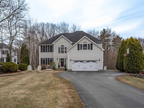 8 Corliss Road, Windham, NH 03087