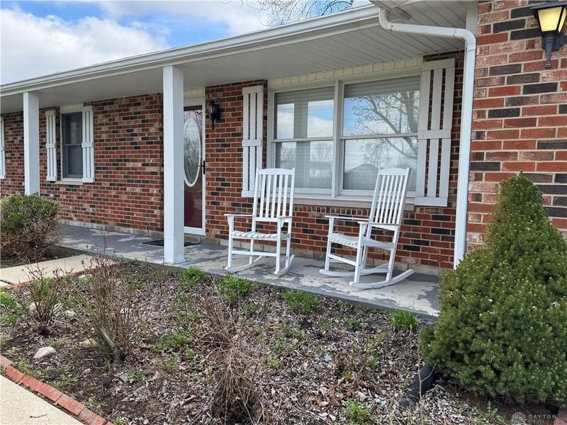 210 Baker Lane, Carlisle, OH 45005 Photo 3