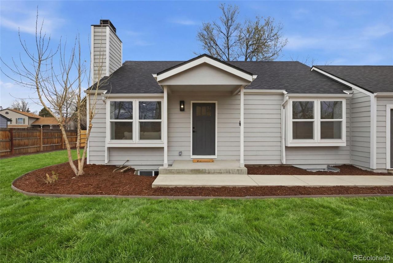 4711 Granby Way, Denver, CO 80239 Main Photo