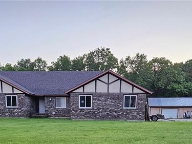 25410 High Drive, Excelsior Springs, MO 64024