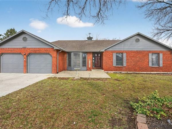 2103 NE 85th Road, St Joseph, MO 64507