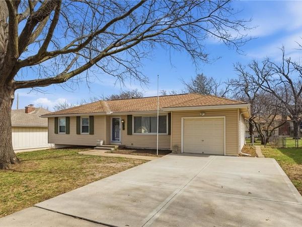 8519 Stearns Avenue, Overland Park, KS 66214