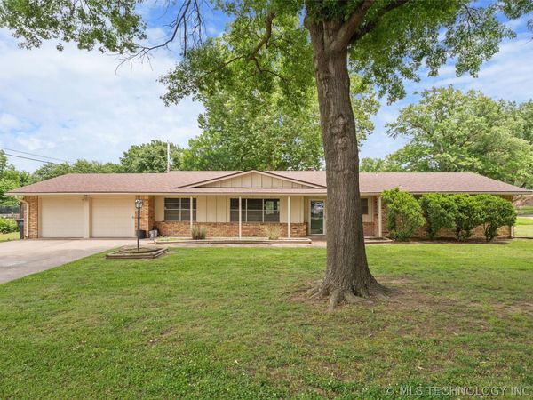 1418 Grandview Road, Bartlesville, OK 74006
