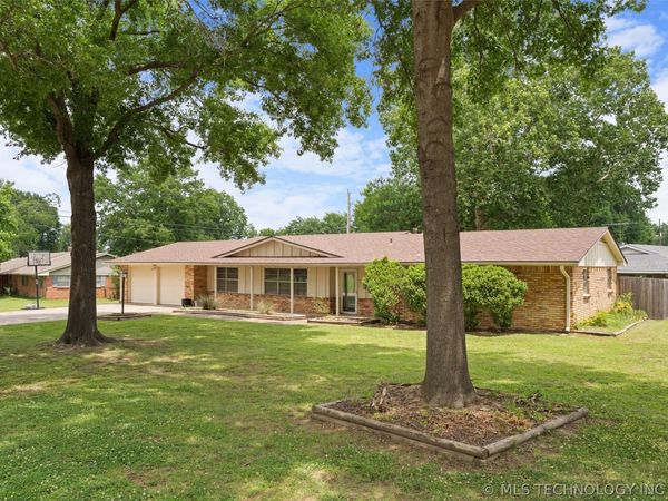 1418 Grandview Road, Bartlesville, OK 74006