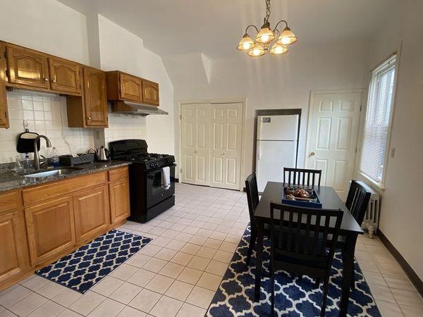 52 Highland Avenue, Unit 1, Somerville, MA 02143