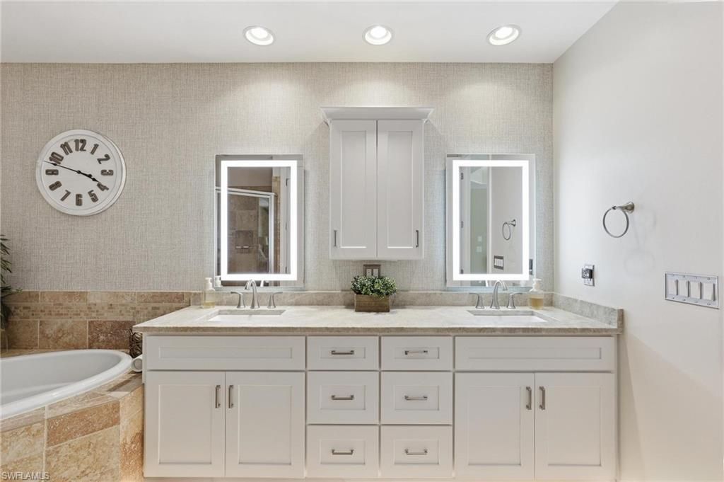 8040 Players Cove Dr, Unit 102, Naples, FL 34113 Photo