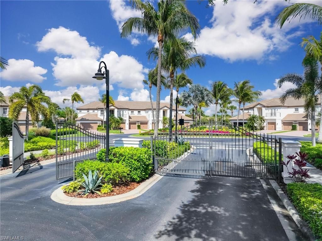 8040 Players Cove Dr, Unit 102, Naples, FL 34113 Photo