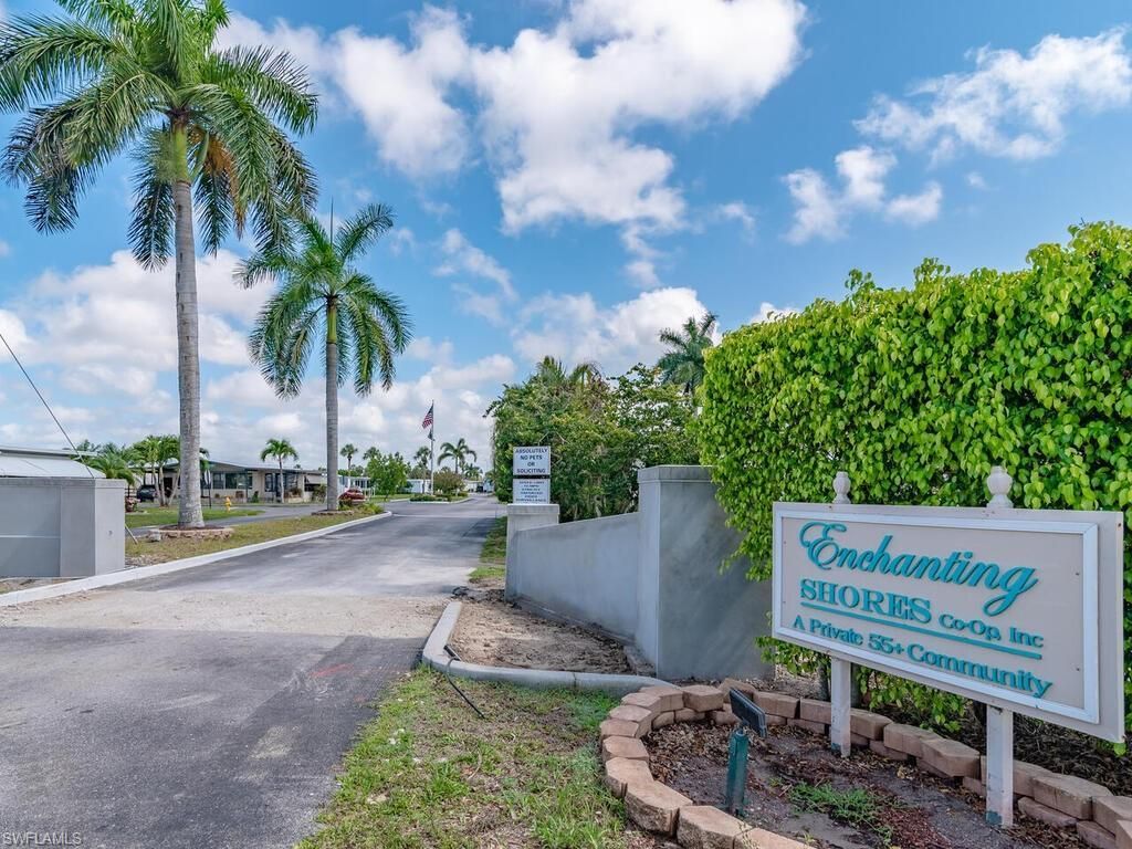 2 Jade Dr, Unit 2J, Naples, FL 34114 Photo