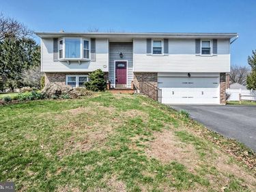 672 W SPRING STREET, FLEETWOOD, PA 19522