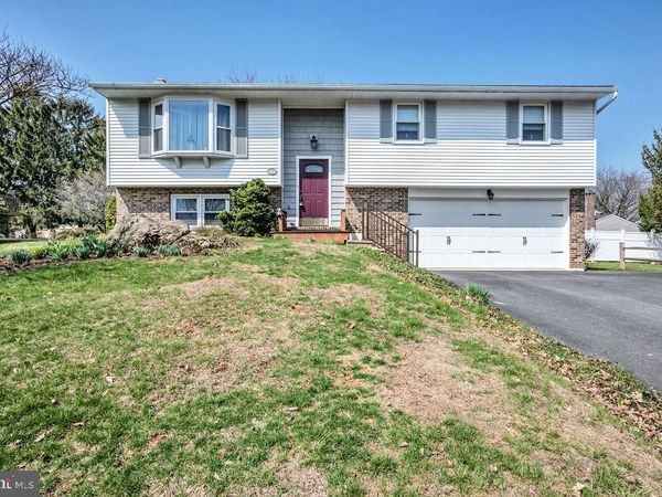 672 W SPRING STREET , FLEETWOOD, PA 19522