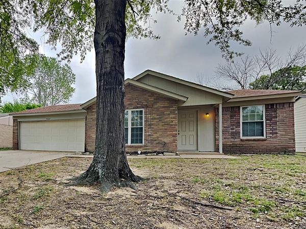 5317 Windy Meadow Drive, Arlington, TX 76017