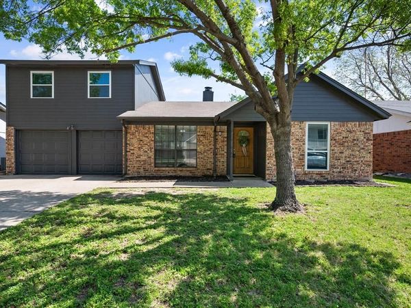 8036 Berrybrook Drive, Watauga, TX 76148