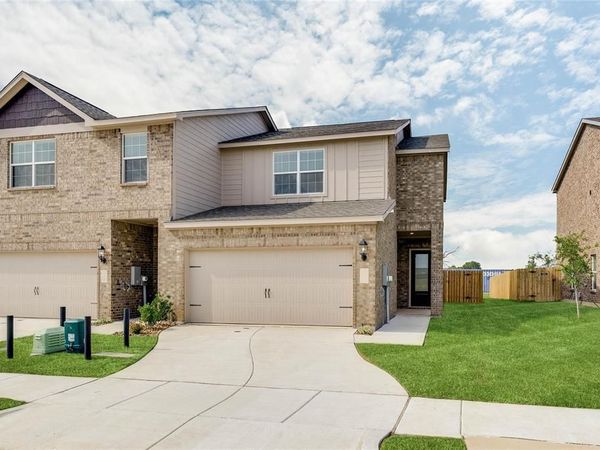 437 MB's Way, Pilot Point, TX 76258