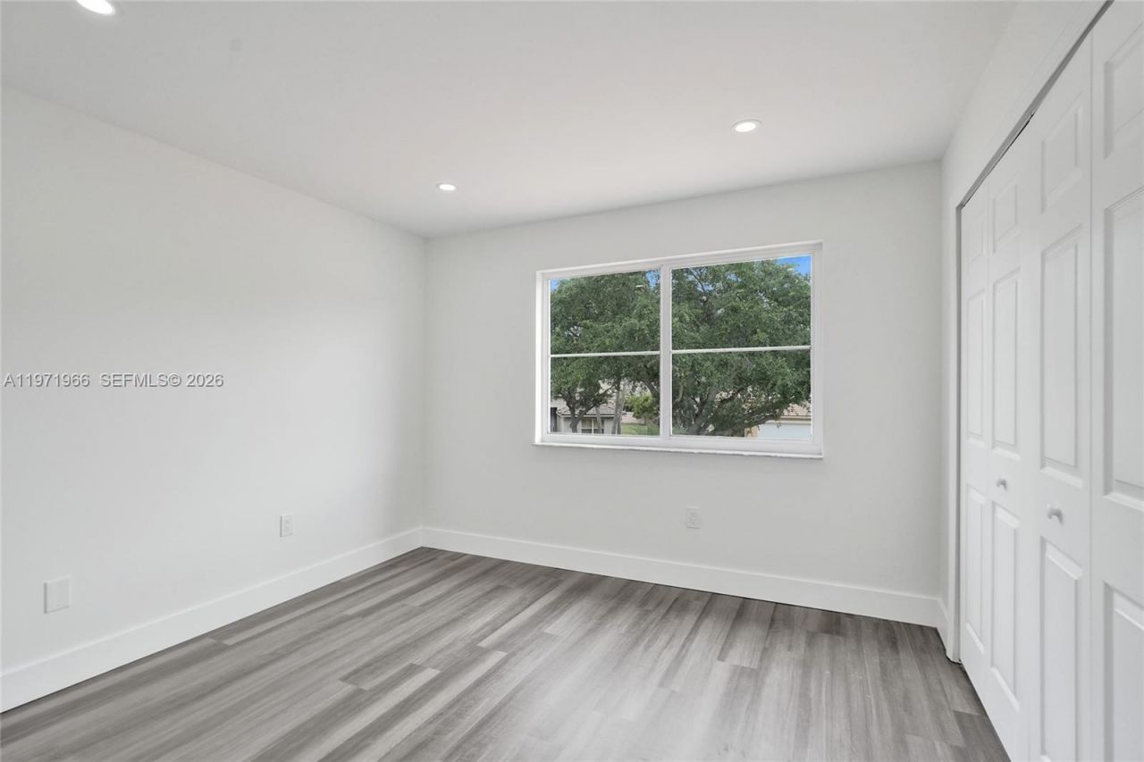 14422 N Royal Cove Cir, Davie, FL 33325 Photo