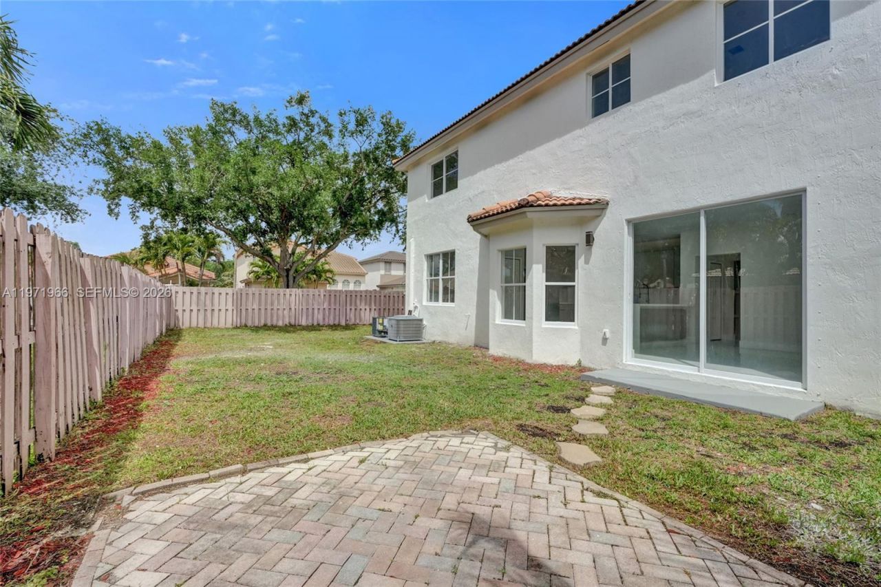 14422 N Royal Cove Cir, Davie, FL 33325 Photo
