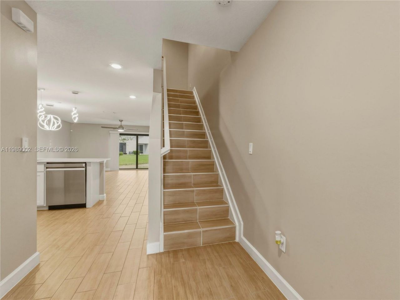 6011 Woods Edge Cir , Unit 6011, Riviera Beach, FL 33410 Photo