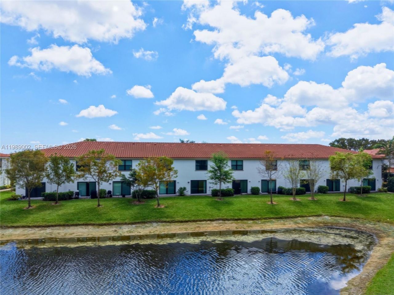6011 Woods Edge Cir , Unit 6011, Riviera Beach, FL 33410 Photo