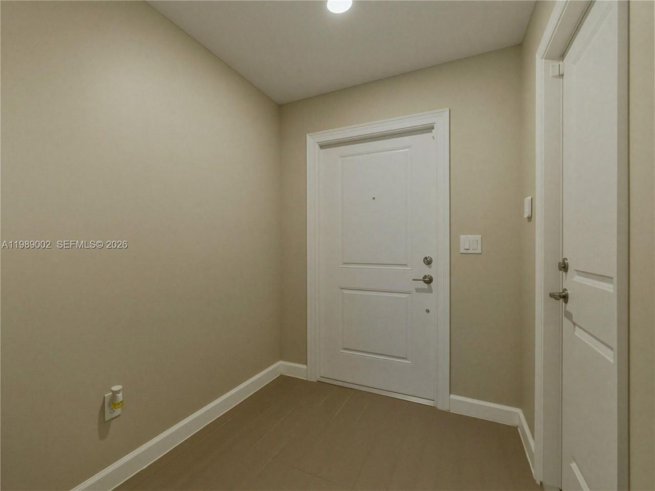 6011 Woods Edge Cir , Unit 6011, Riviera Beach, FL 33410 Photo