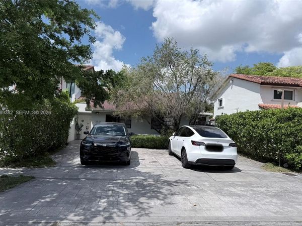 13521 SW 62nd Ln , Unit B, Miami, FL 33183