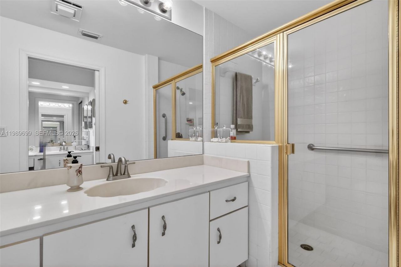 8033 Aberdeen Dr , Unit 102, Boynton Beach, FL 33472 Photo