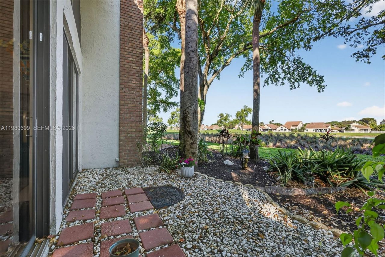 8033 Aberdeen Dr , Unit 102, Boynton Beach, FL 33472 Photo