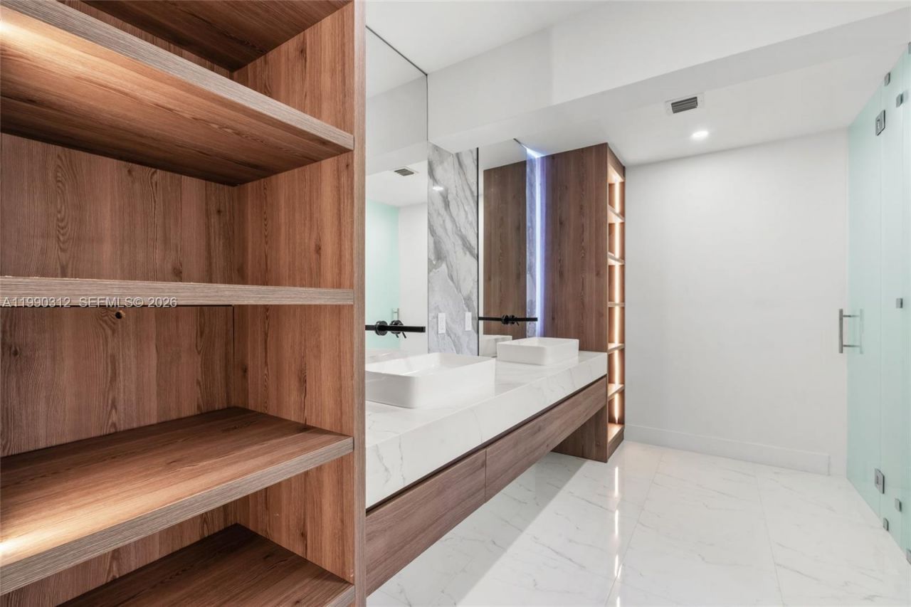 116 W 1st Ct, Miami Beach, FL 33139 Photo