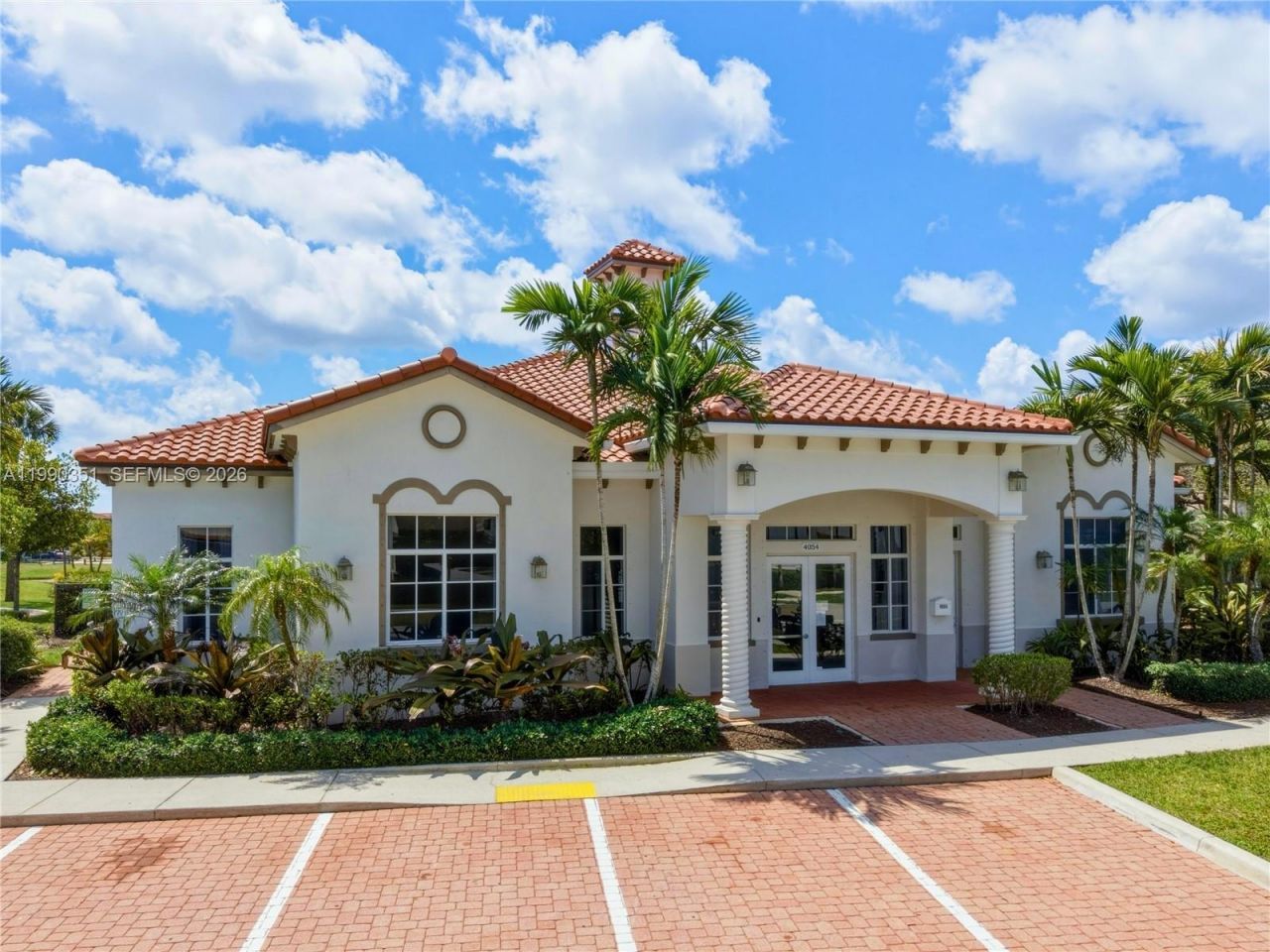 6011 Woods Edge Cir , Unit 6011, Riviera Beach, FL 33410 Photo