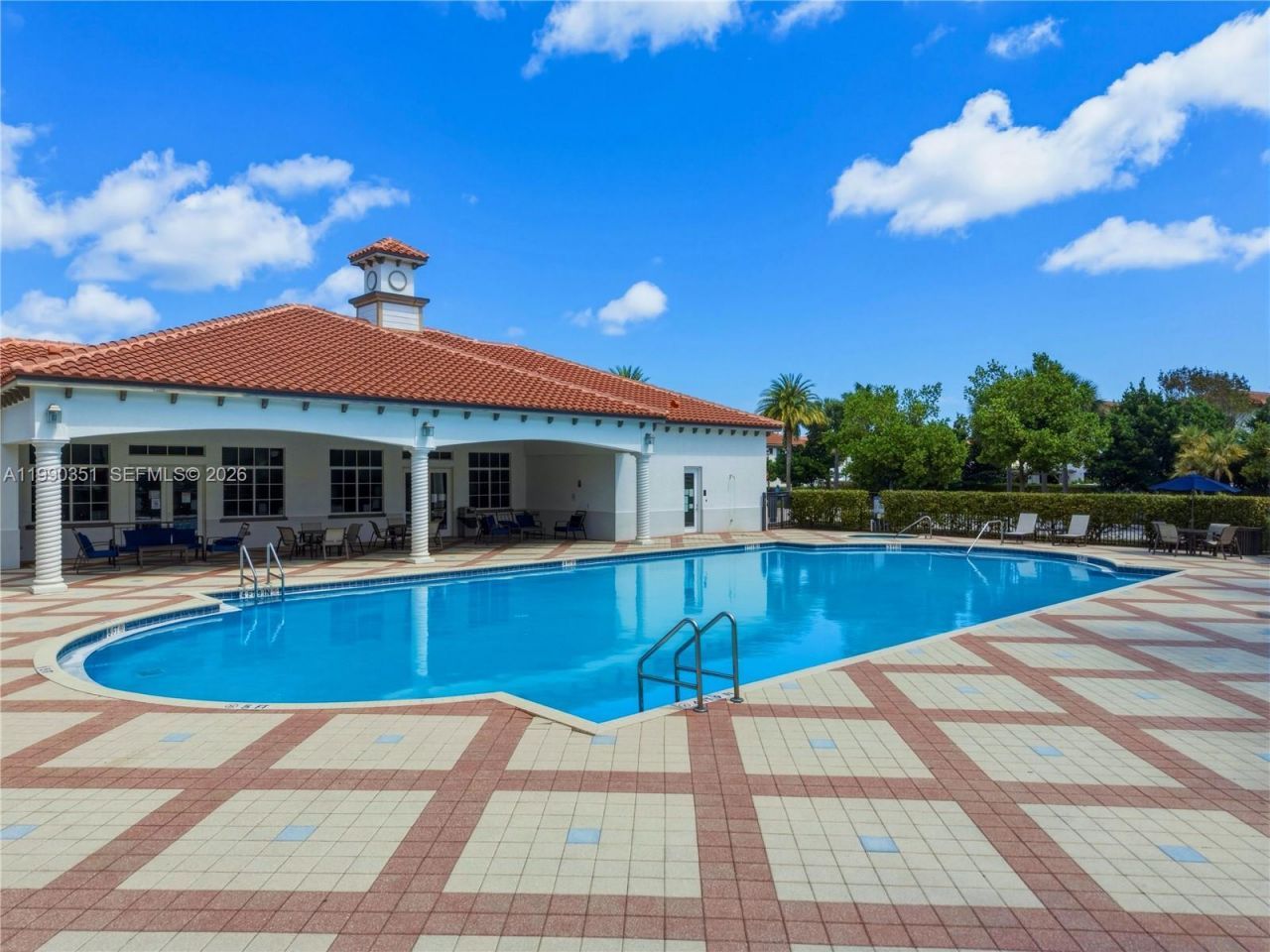 6011 Woods Edge Cir , Unit 6011, Riviera Beach, FL 33410 Photo