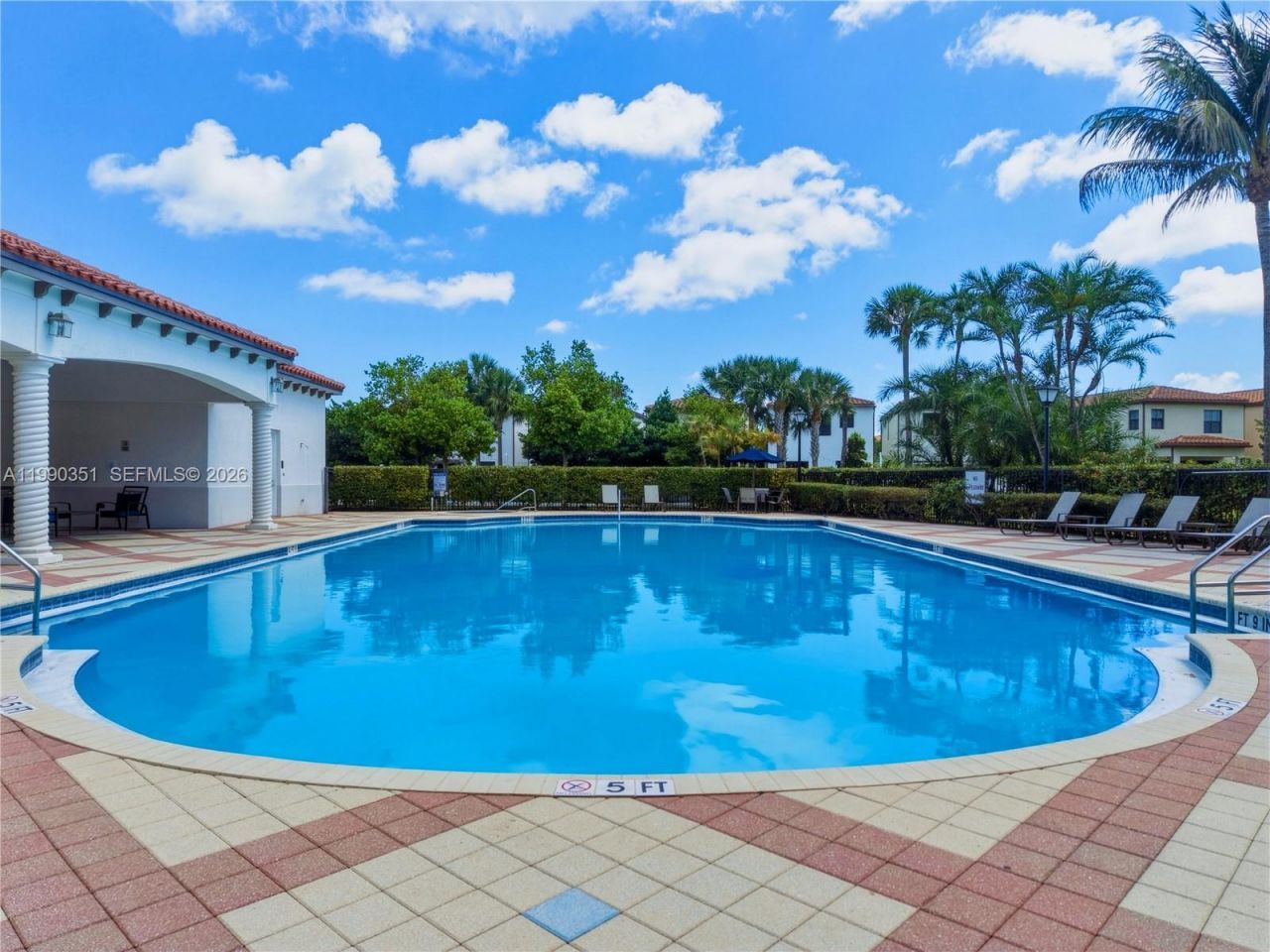 6011 Woods Edge Cir , Unit 6011, Riviera Beach, FL 33410 Photo