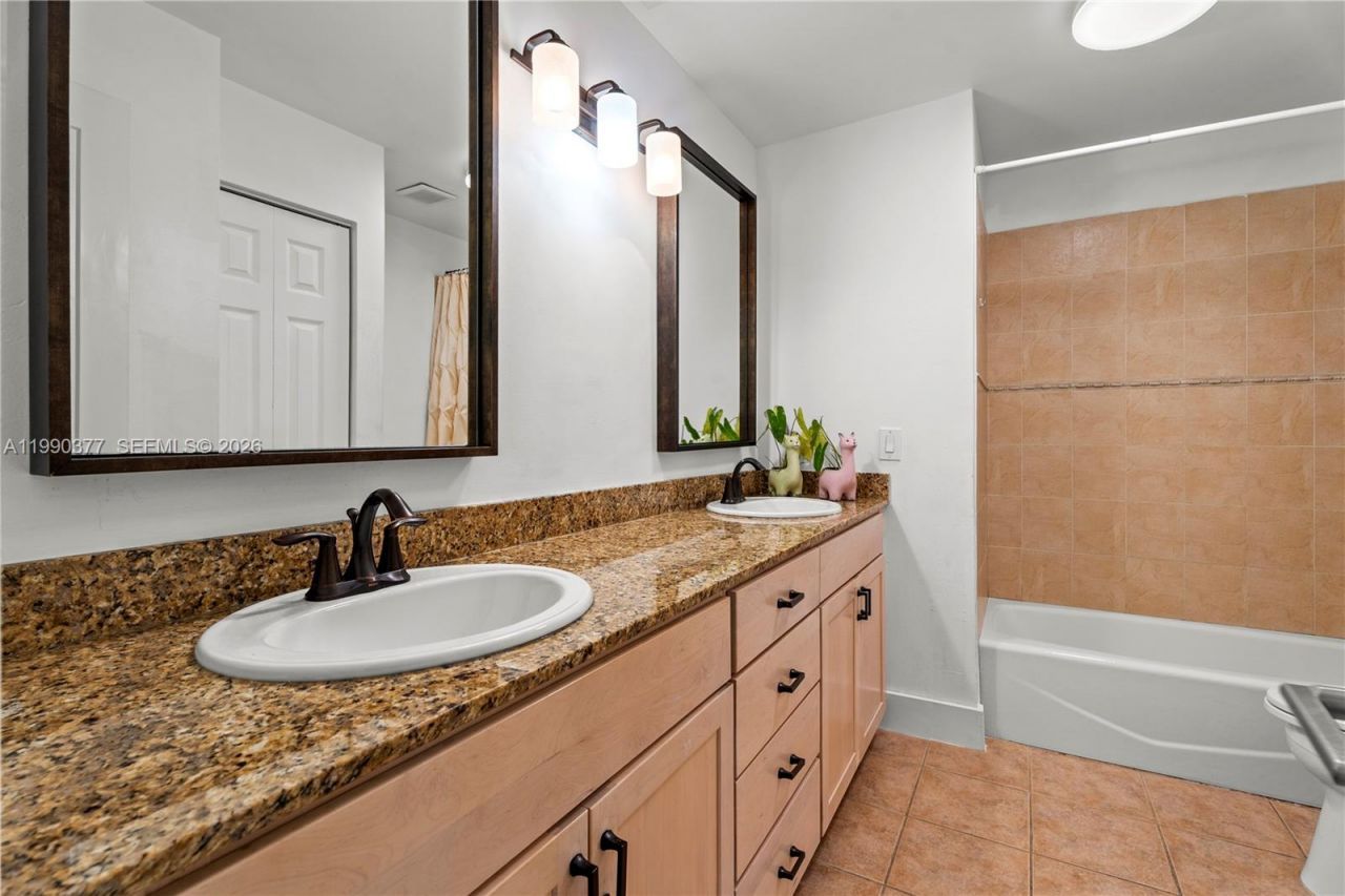 10310 SW 128th Ave , Miami, FL 33186 Photo