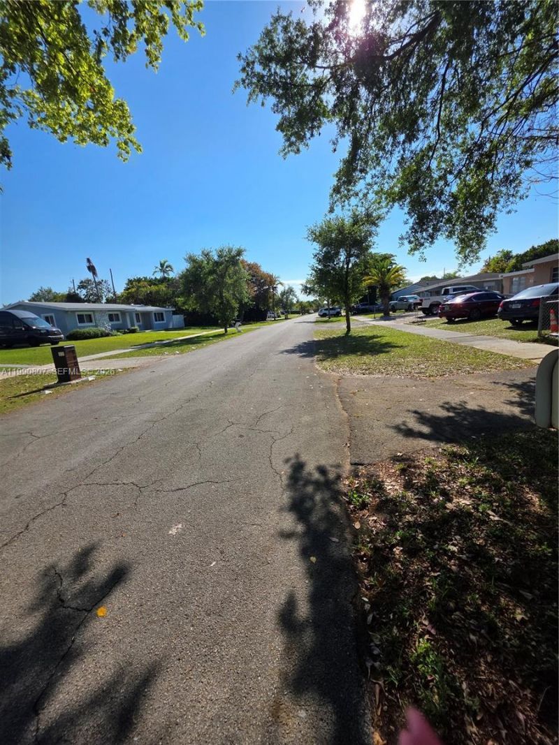 9911 Martinique Dr , Cutler Bay, FL 33189 Photo