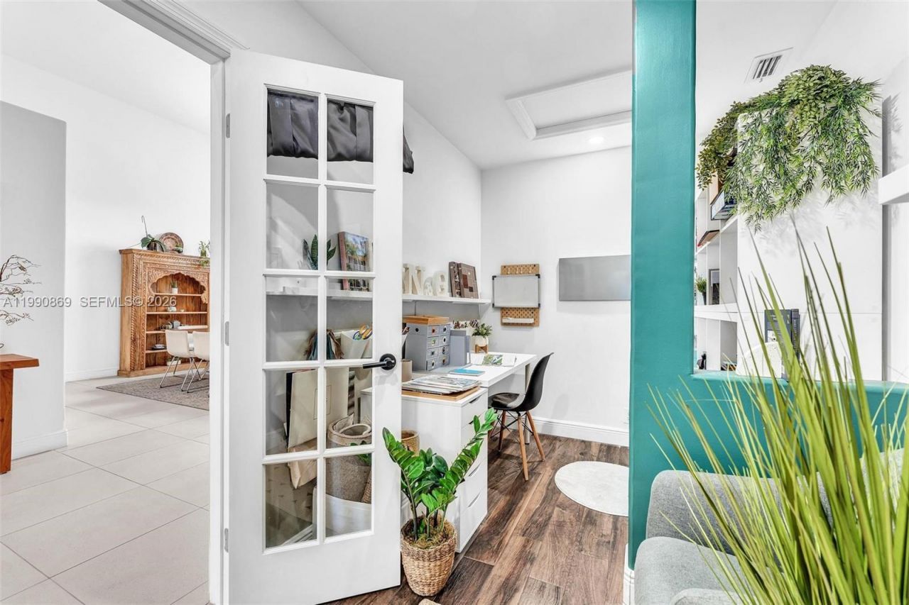 20106 NW 9th Dr , Pembroke Pines, FL 33029 Photo