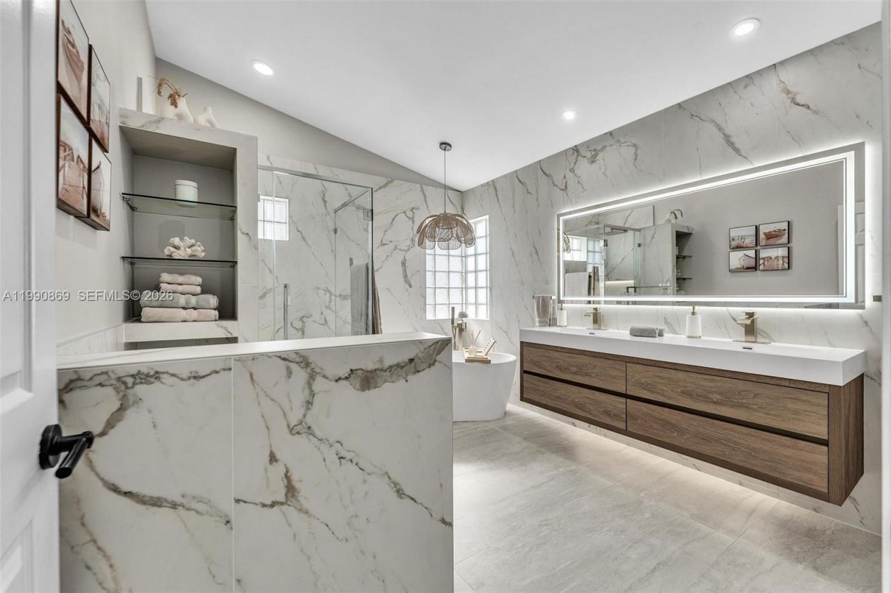 20106 NW 9th Dr , Pembroke Pines, FL 33029 Photo