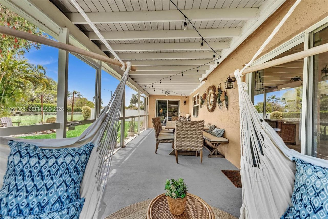 20106 NW 9th Dr , Pembroke Pines, FL 33029 Photo