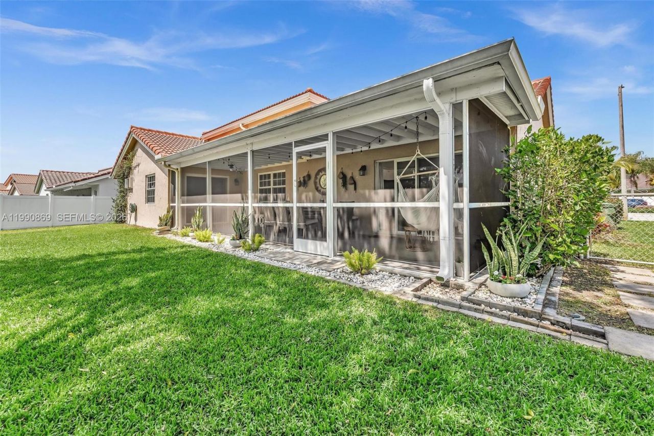 20106 NW 9th Dr , Pembroke Pines, FL 33029 Photo